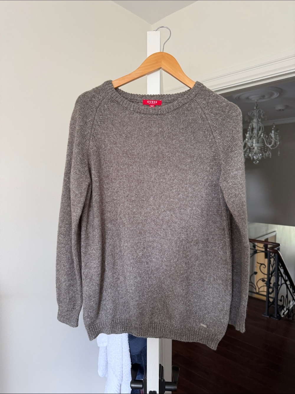 Men’s GUESS sweater